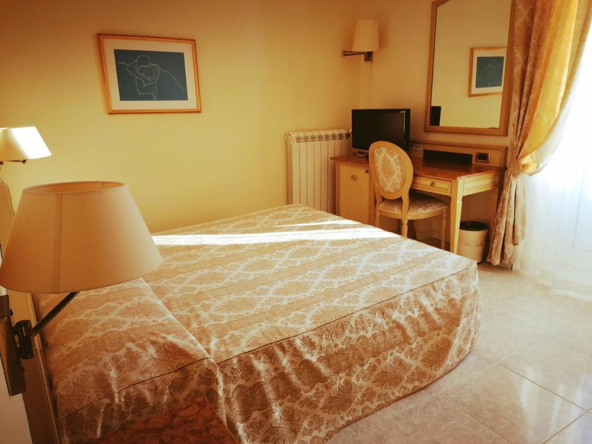 Ena Hotel Arenzano Exteriör bild
