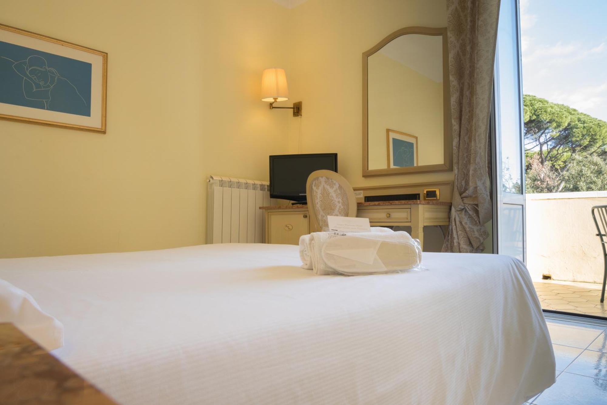 Ena Hotel Arenzano Exteriör bild