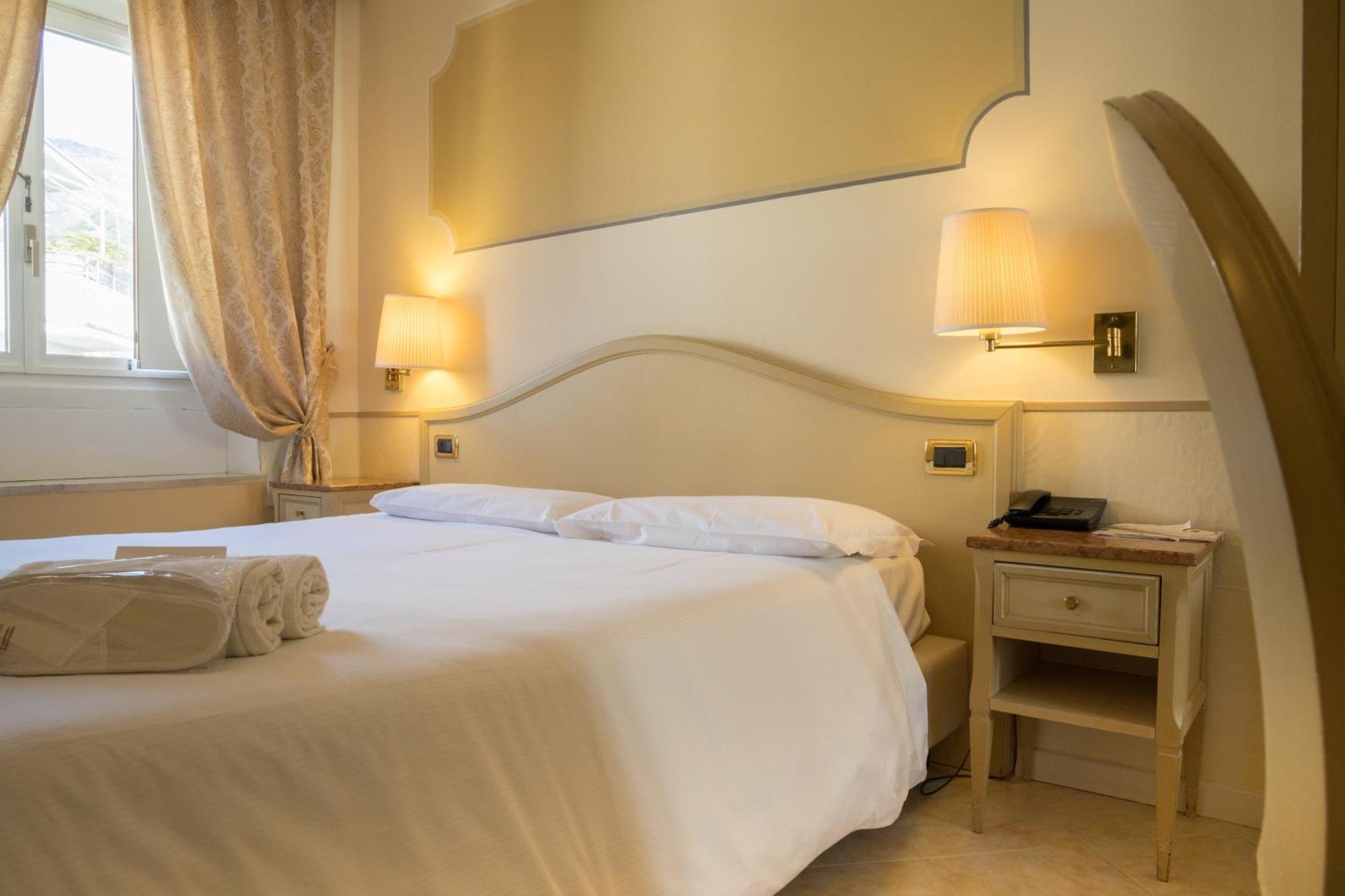 Ena Hotel Arenzano Exteriör bild